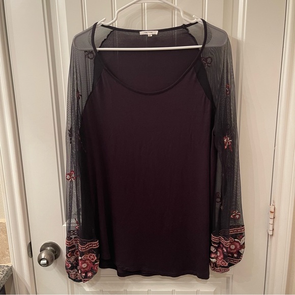 Maurices Tops - Maurices Women’s XL Black & Burgundy Rose Embroidered Floral Sheer Sleeve Blouse